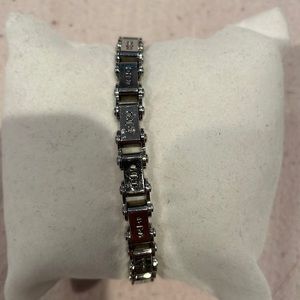 Silver Icelink bicycle bracelet. brand new.
